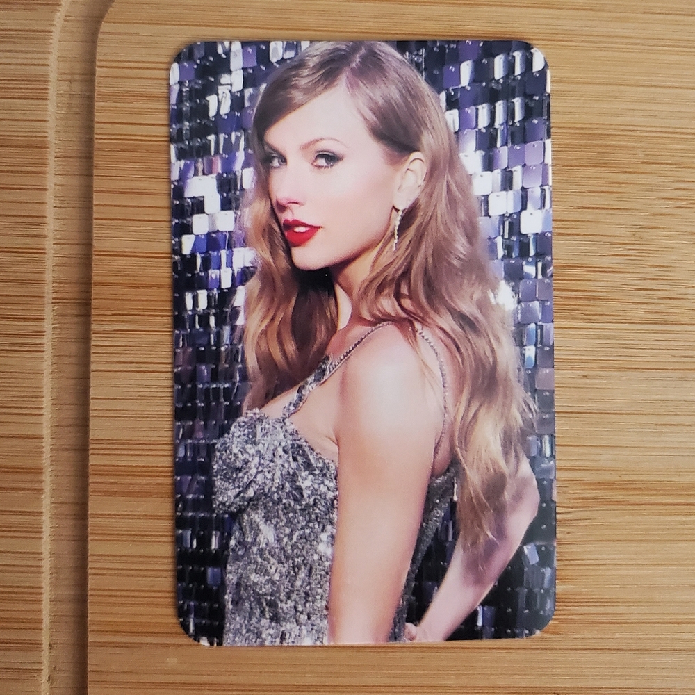 Taylor Swift Photo Card Set - Picture 4 of 9